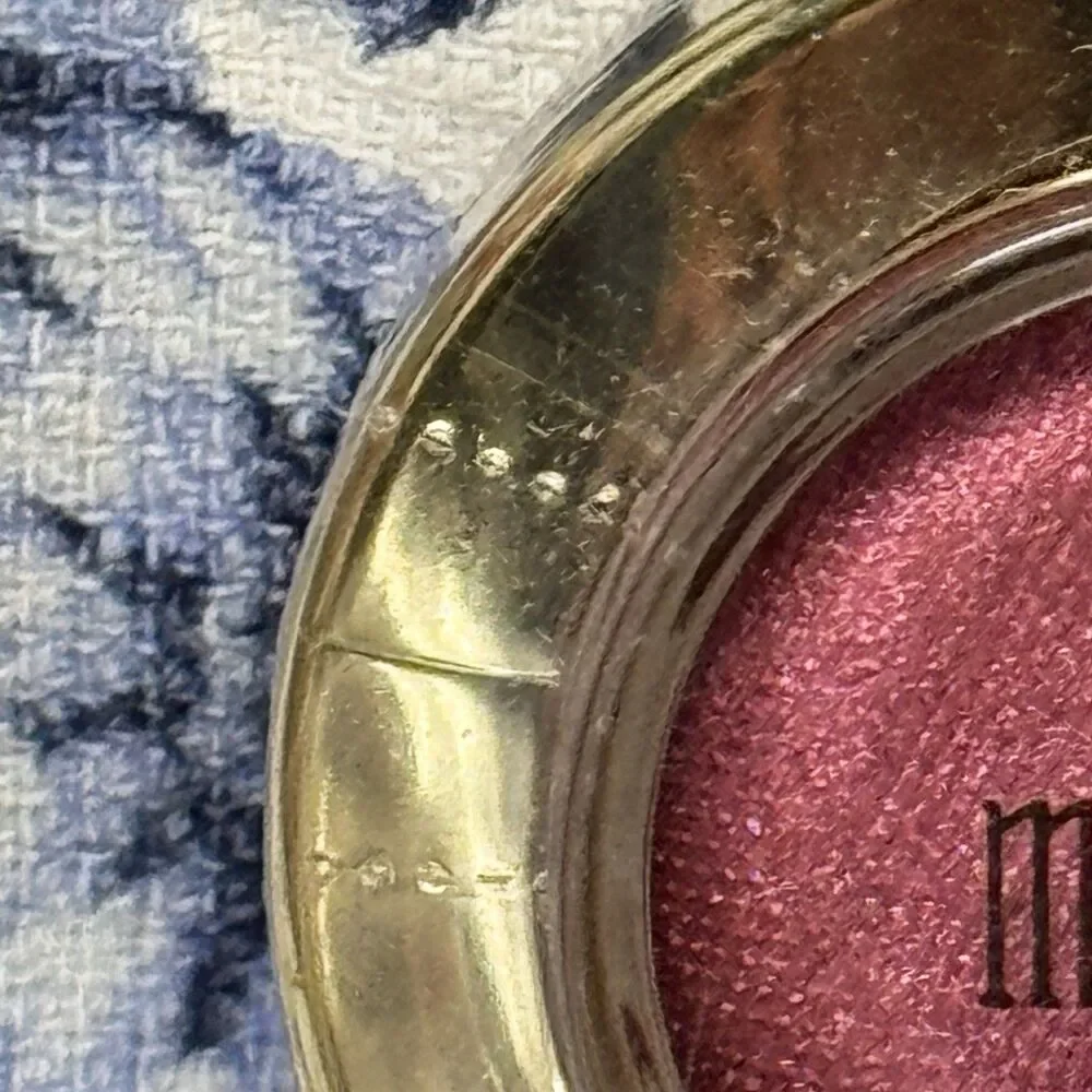Milani Bella Eyes Gel Powder Metallic Eyeshadow - 19 Bella Rouge - Sealed NEW